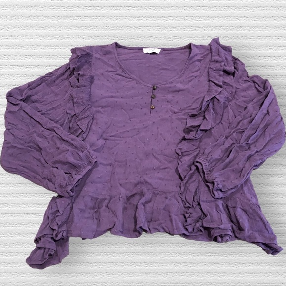 Easel | Swiss Dot | Flowy | Blouse - Picture 1 of 5